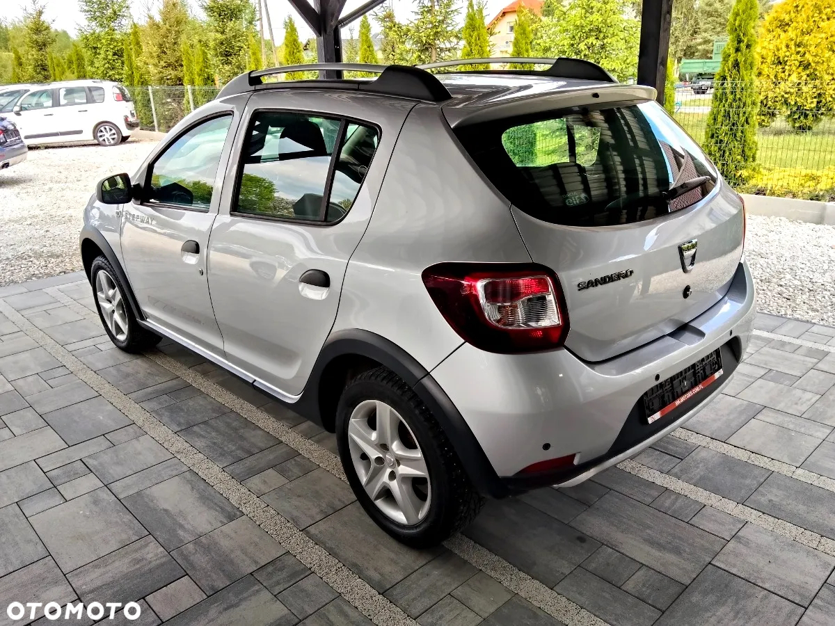 Dacia Sandero Stepway TCe 90 (S&S) Celebration - 3