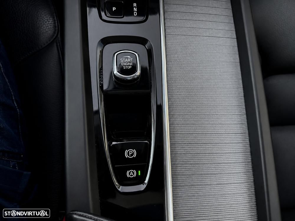 Volvo XC 60 T6 AWD Recharge Plus Dark - 38
