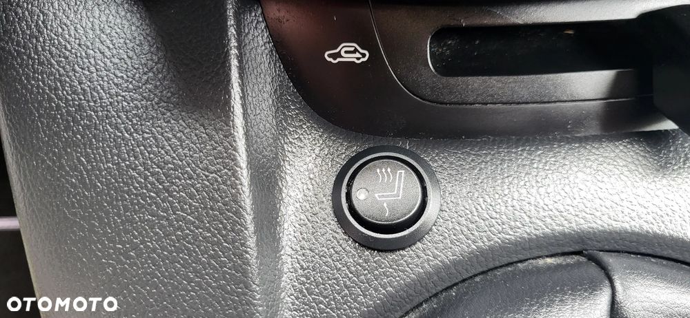 Mazda 2 - 24