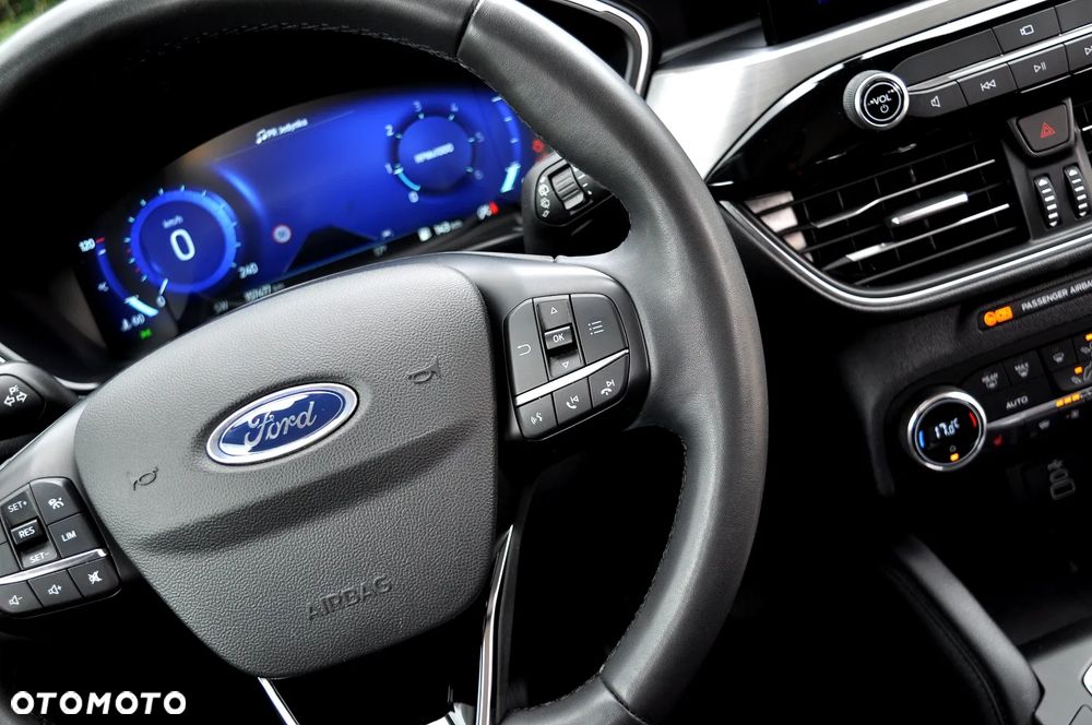 Ford Kuga - 24