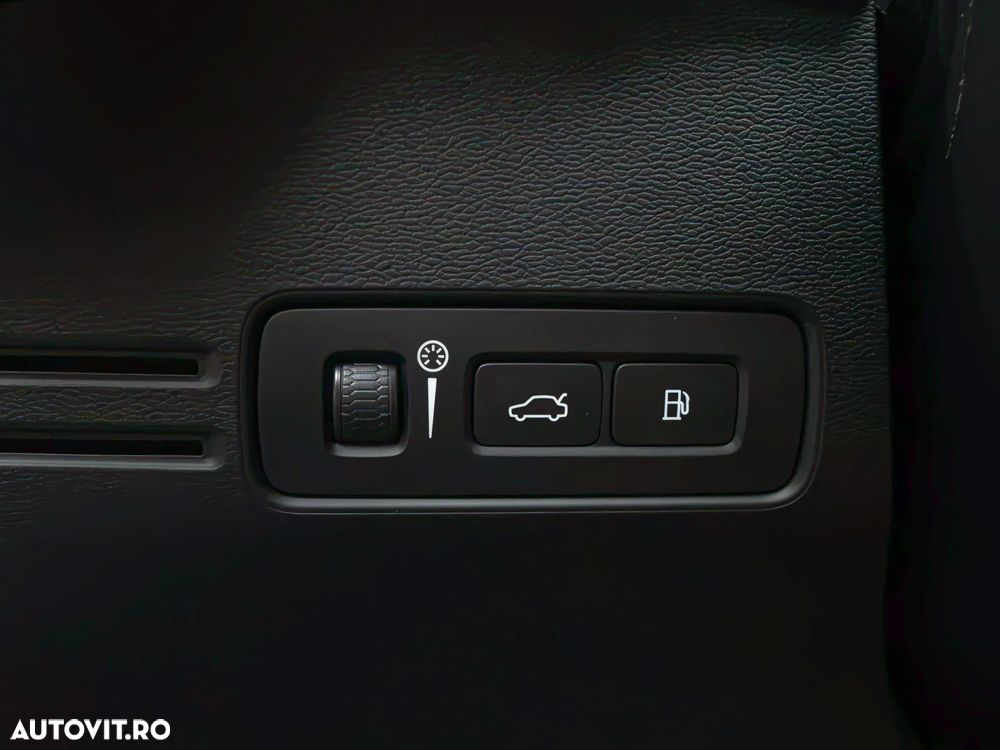 Volvo XC 40 T5 Recharge DKG RDesign Expression - 33