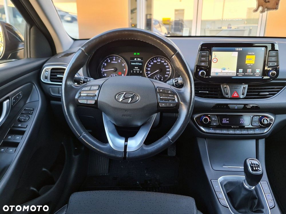 Hyundai i30 1.4 T-GDI Premiere Luxury - 17