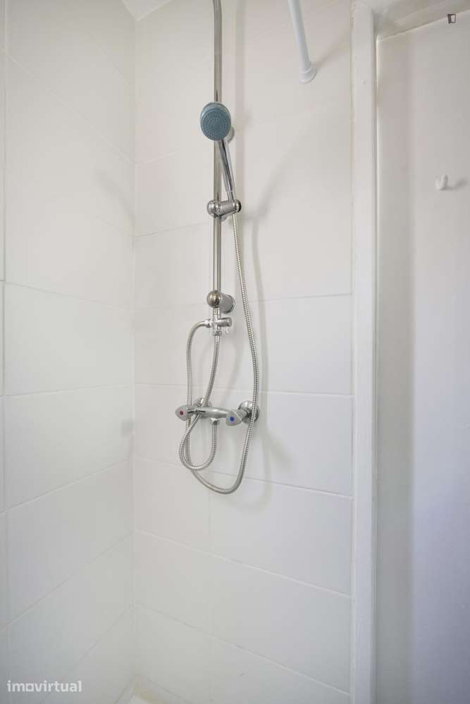 Quarto - localizado em Saldanha Lisbon - Grande imagem: 4/43