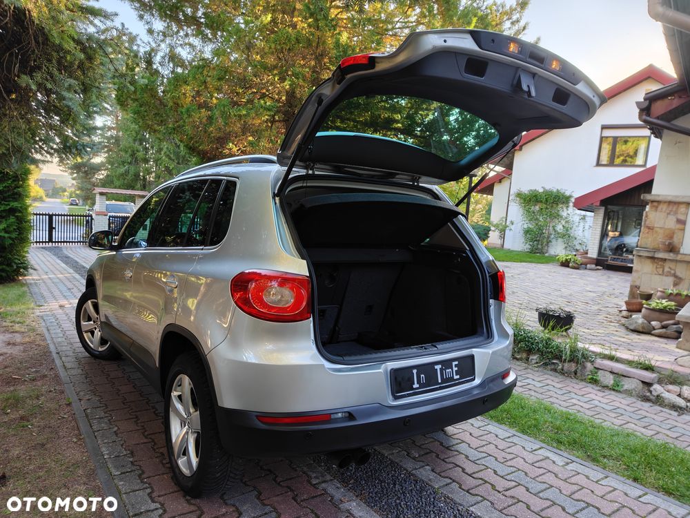 Volkswagen Tiguan - 19