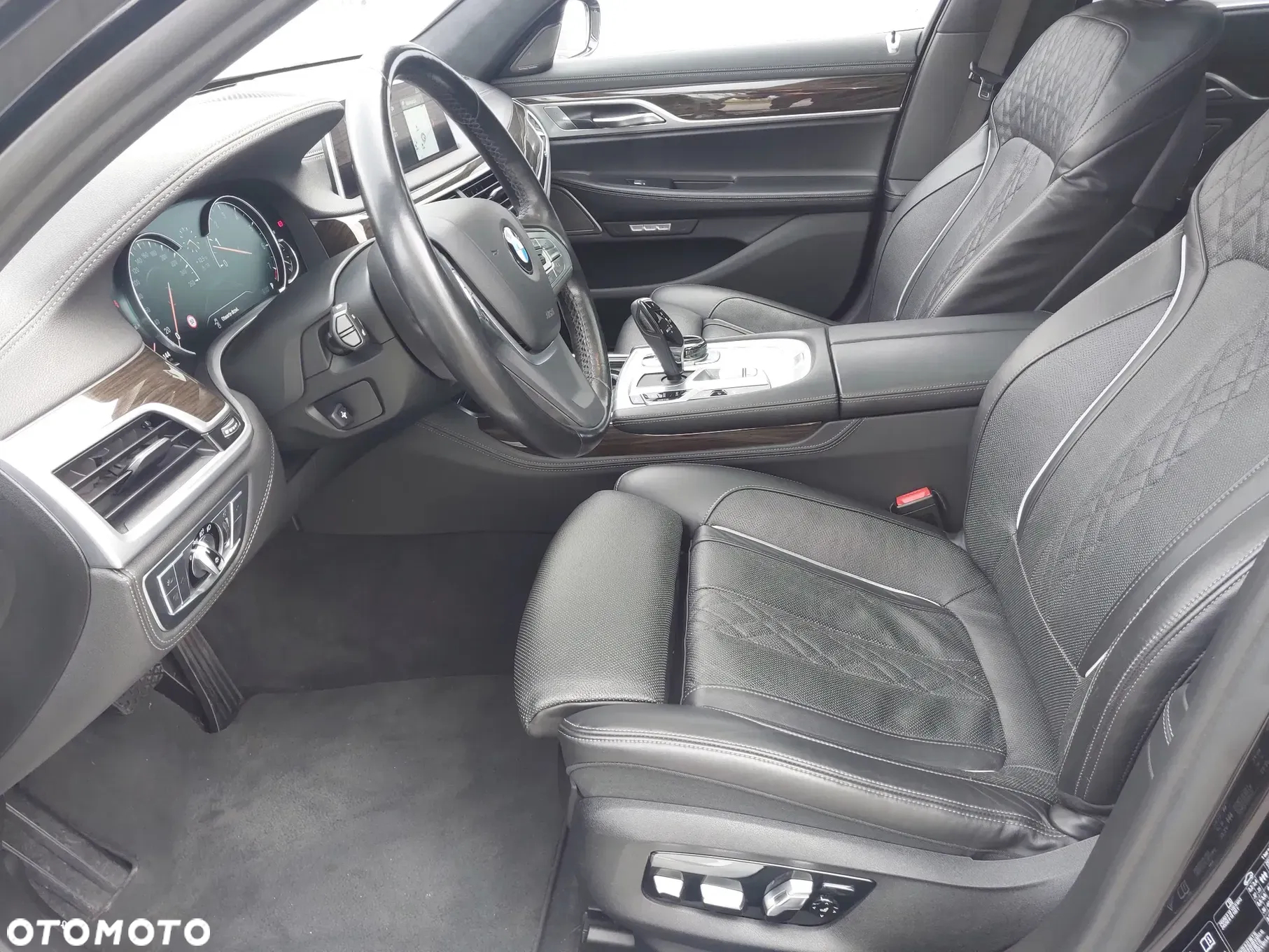 BMW Seria 7 750i xDrive - 6