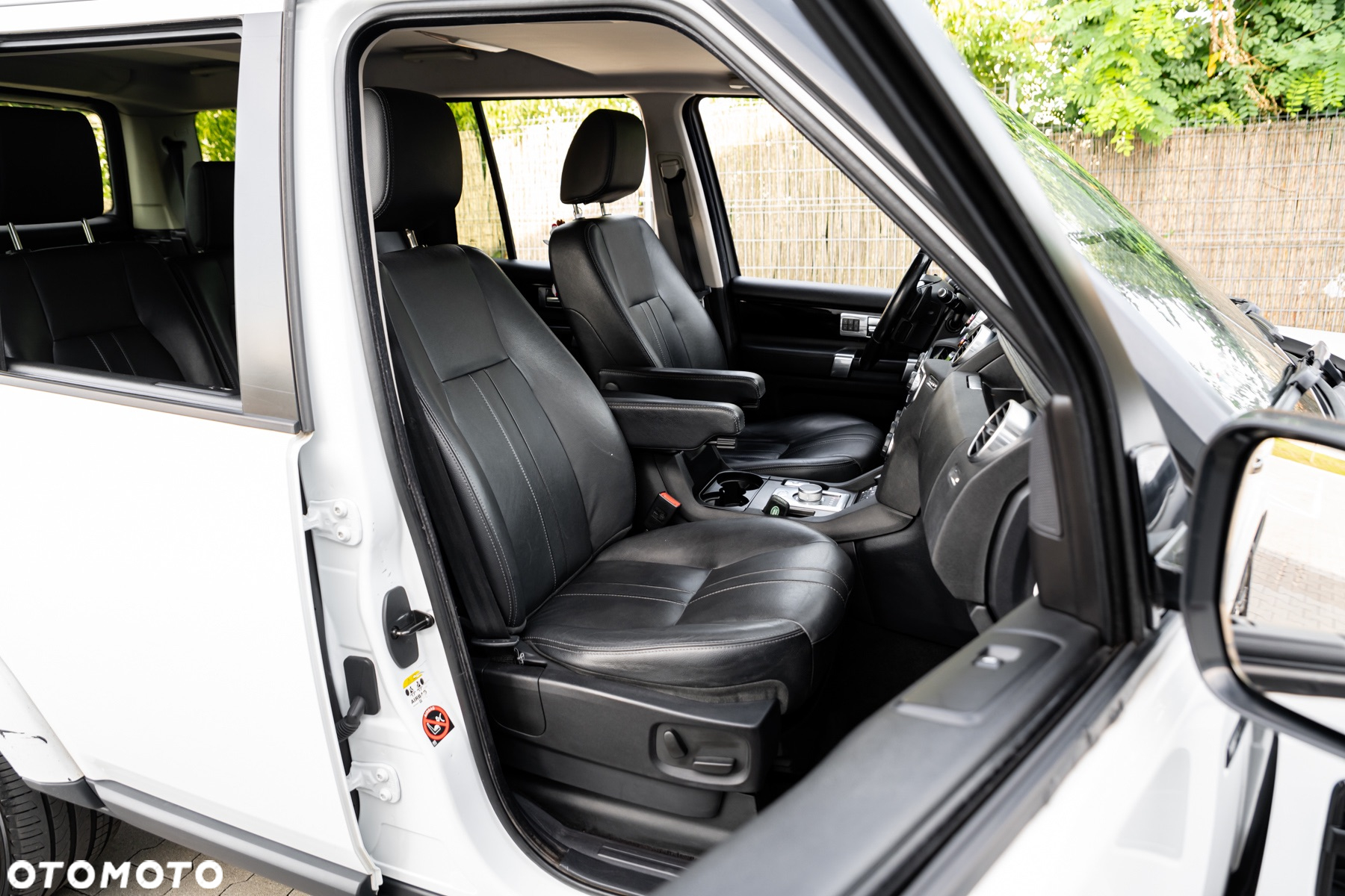 Land Rover Discovery SD V6 HSE - 25