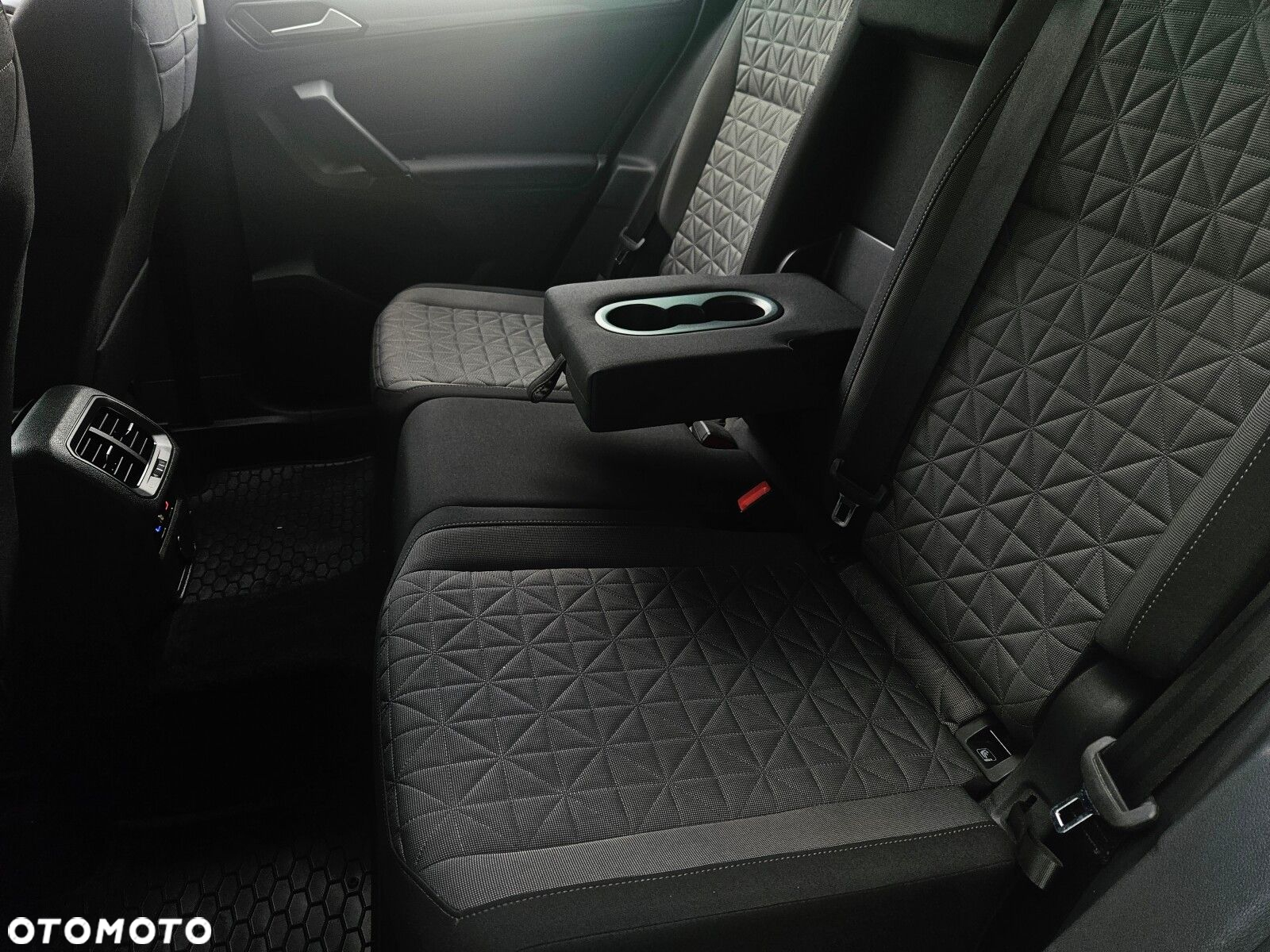Volkswagen Tiguan 1.5 TSI EVO Life - 25