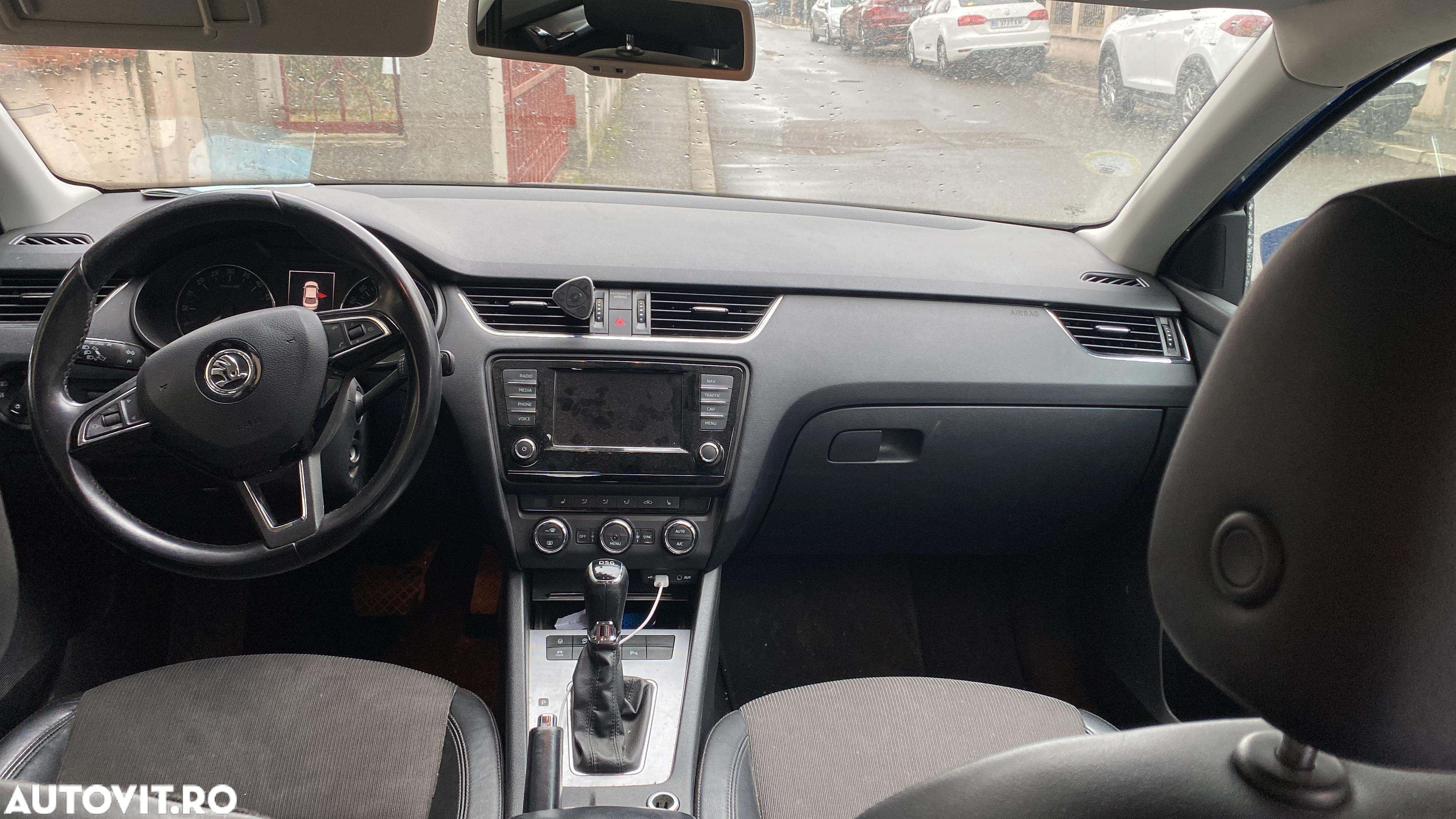 Skoda Octavia 1.6 TDI DSG Style - 7