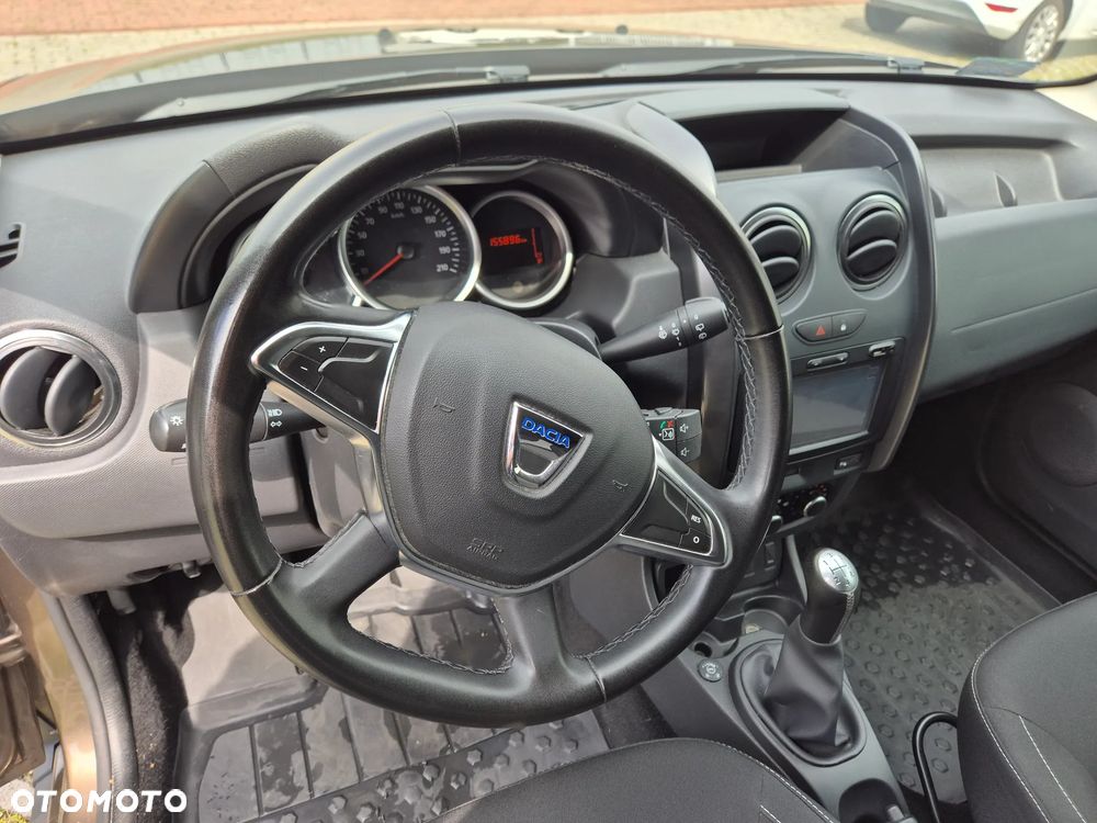 Dacia Duster 1.6 SCe Laureate S&S - 10
