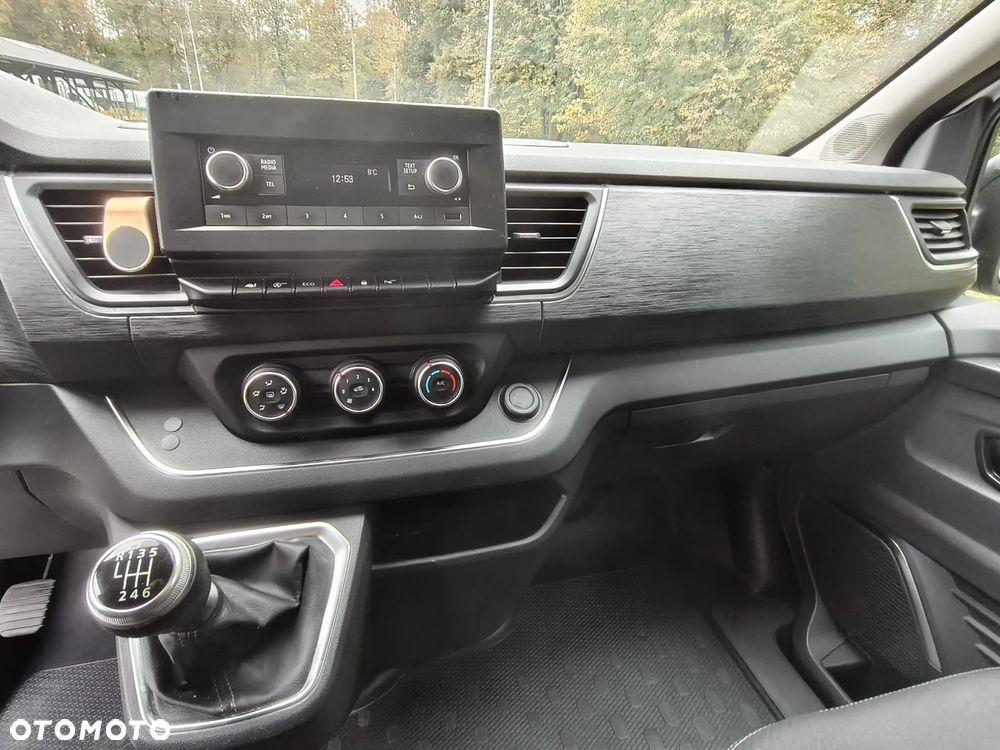 Renault Trafic - 13