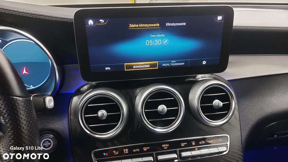 Mercedes-Benz GLC 300 de 4Matic 9G-TRONIC AMG Line - 33