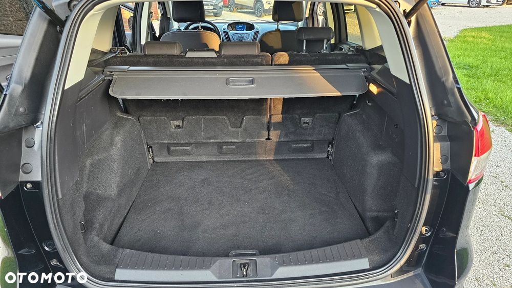 Ford Kuga 1.6 EcoBoost 2x4 Trend - 29