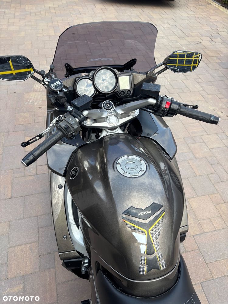 Yamaha FJR - 14