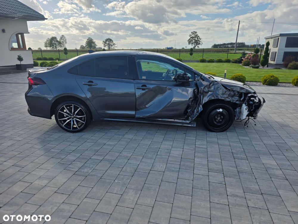 Toyota Corolla 1.8 Hybrid GR Sport - 11
