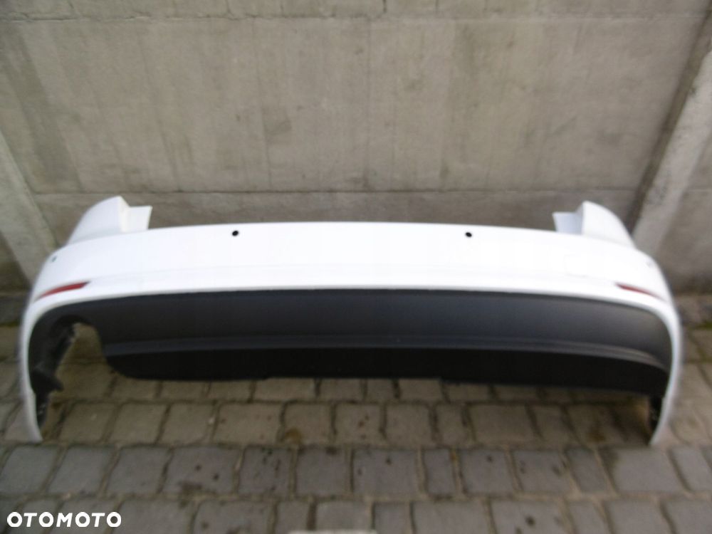 AUDI A4 B9 8W9 KOMBI - zderzak tylny - 4