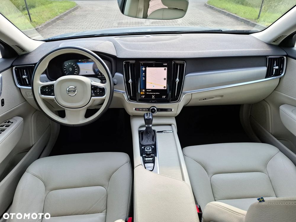 Volvo S90 - 15