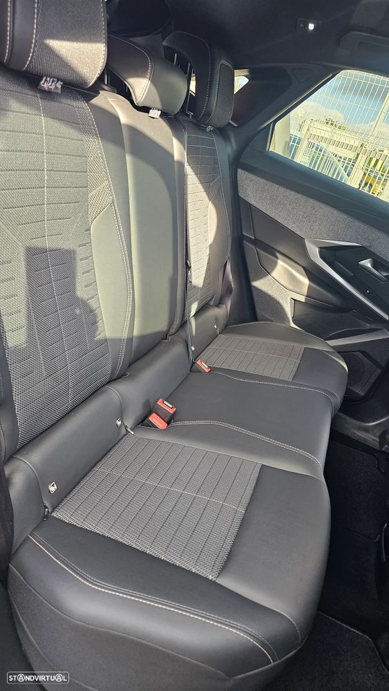 Peugeot 3008 Hybrid 145 e-DSC6 Allure - 43