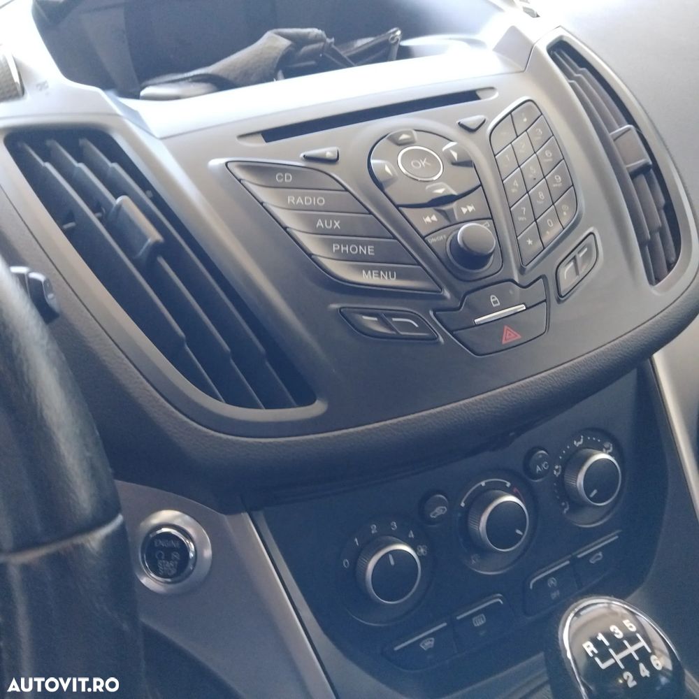 Ford Kuga 1.6 EcoBoost 2x4 Trend - 16