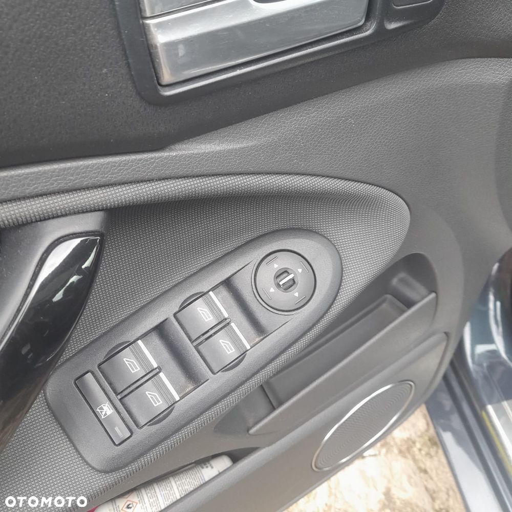 Ford Kuga 2.0 TDCi 4x4 Individual - 36