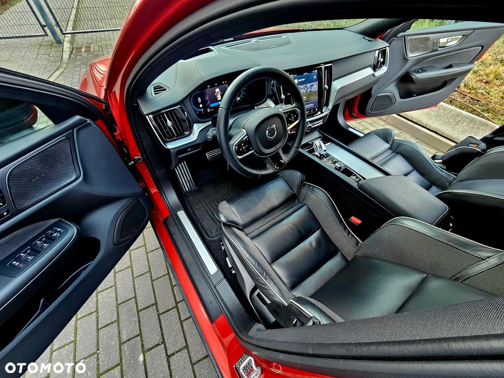 Volvo S60 B5 B AWD Ultimate Dark - 14