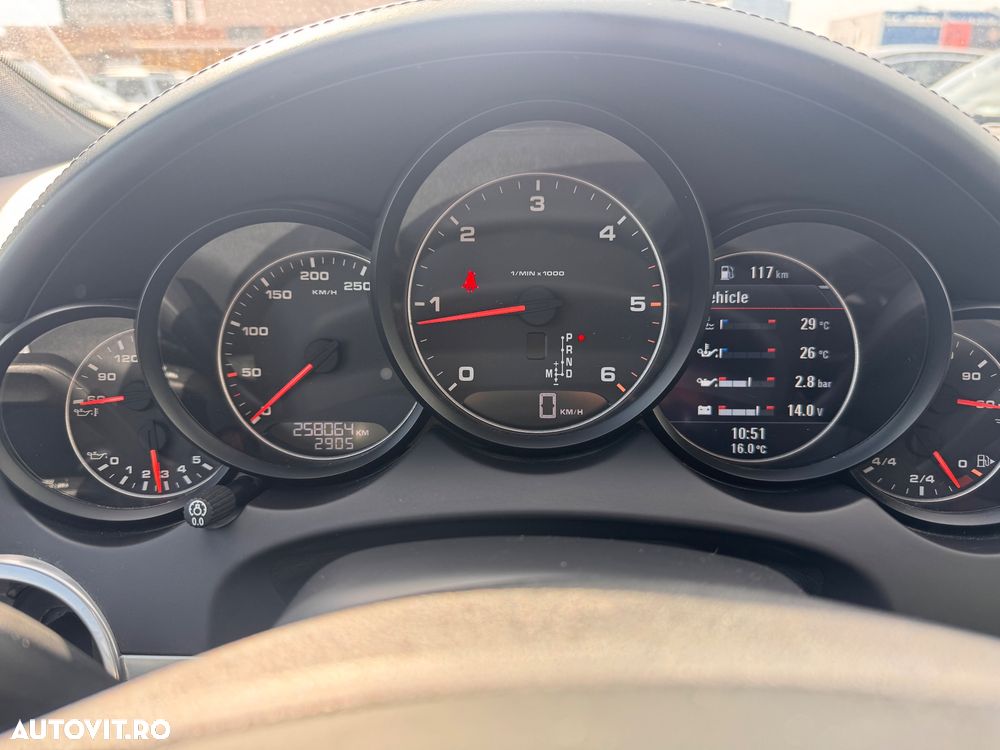 Porsche Cayenne 3.0TD TipTronic - 12