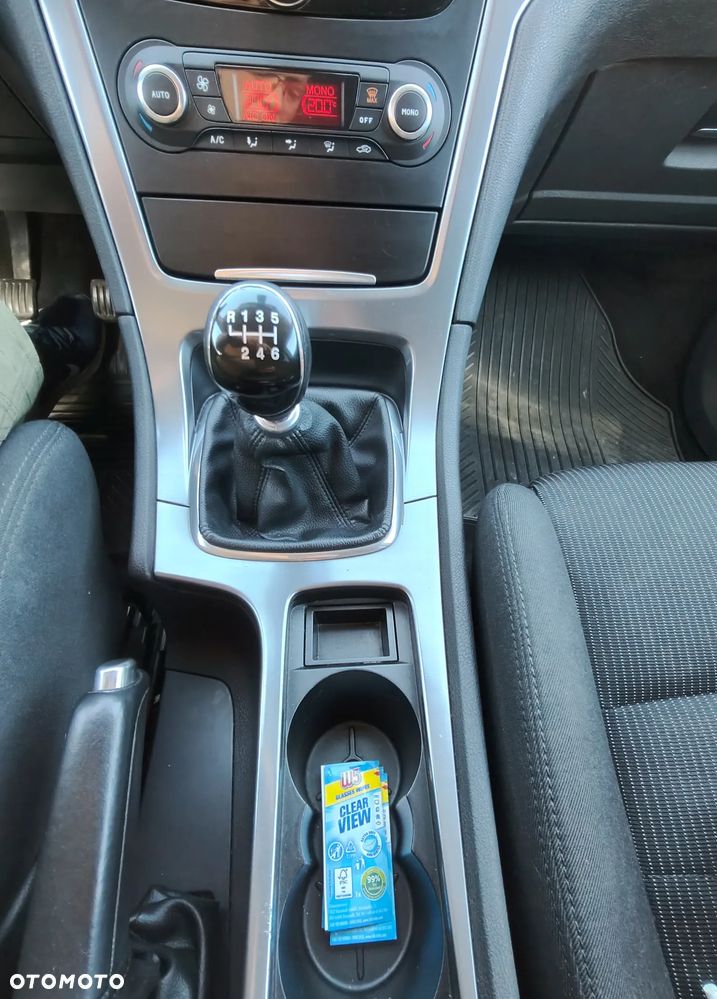 Ford Mondeo 2.0 TDCi Titanium - 11