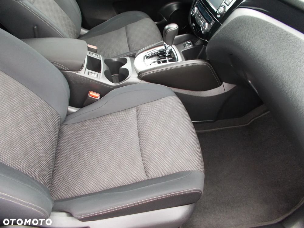 Nissan Qashqai 1.6 DCi Xtronic ACENTA - 12