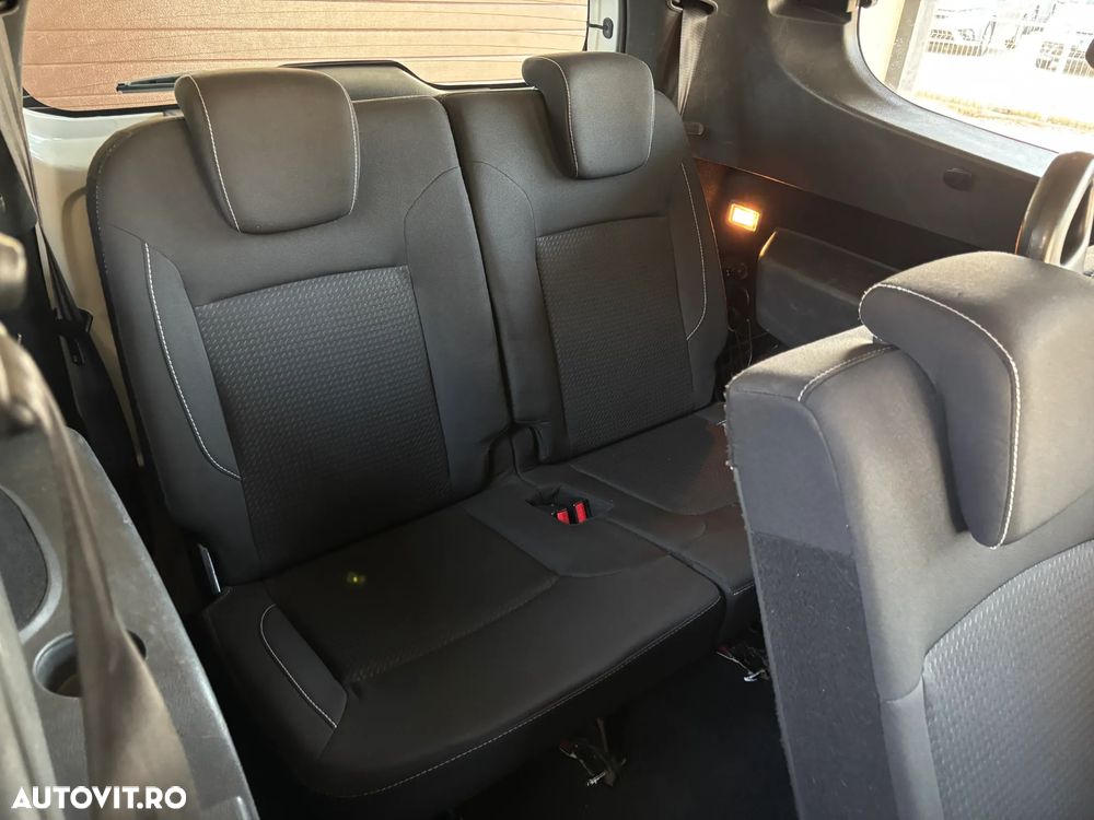 Dacia Lodgy 1.5 Blue dCi Laureate - 31