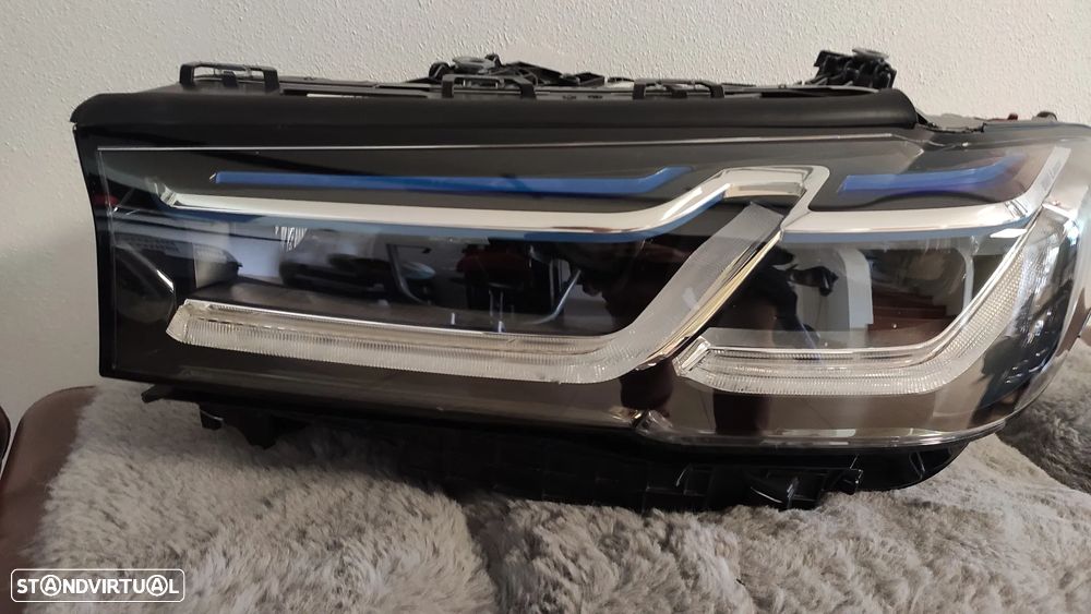 Farol esquerdo Led Laser BMW G30 lci - 7