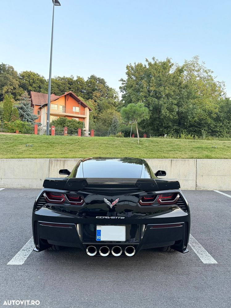 Chevrolet Corvette - 5