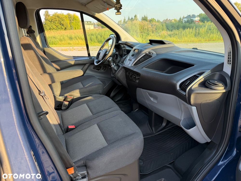 Ford TRANSIT CUSTOM - 23