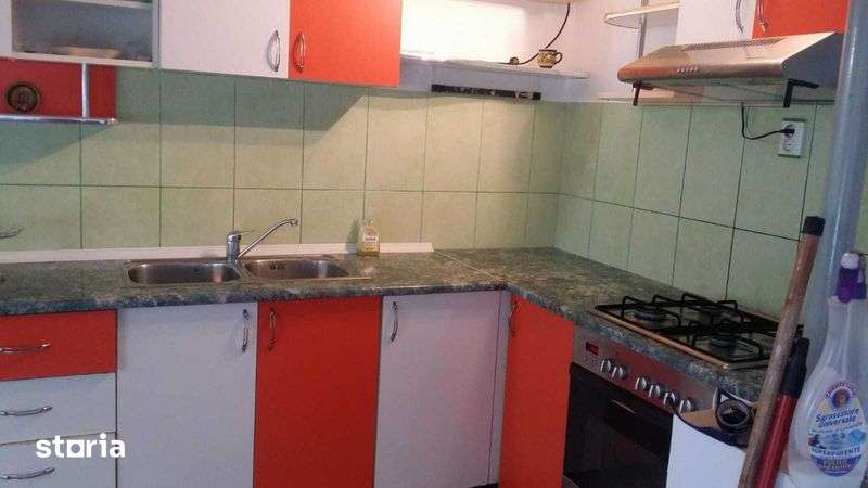ofer spre inchiriere apartament 3 camere — fotografia 3
