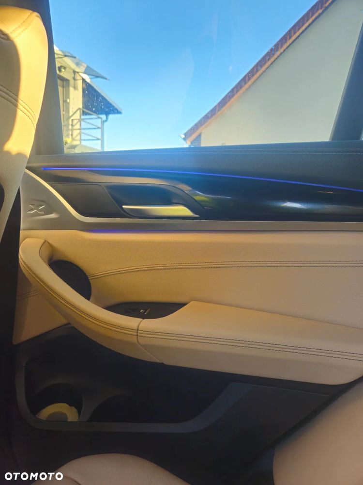 BMW X3 xDrive20d Luxury Line - 17