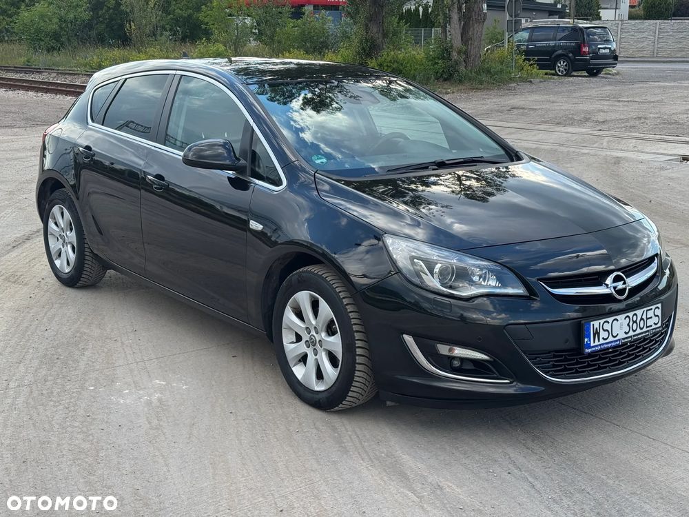Opel Astra 1.4 Turbo Exklusiv - 2