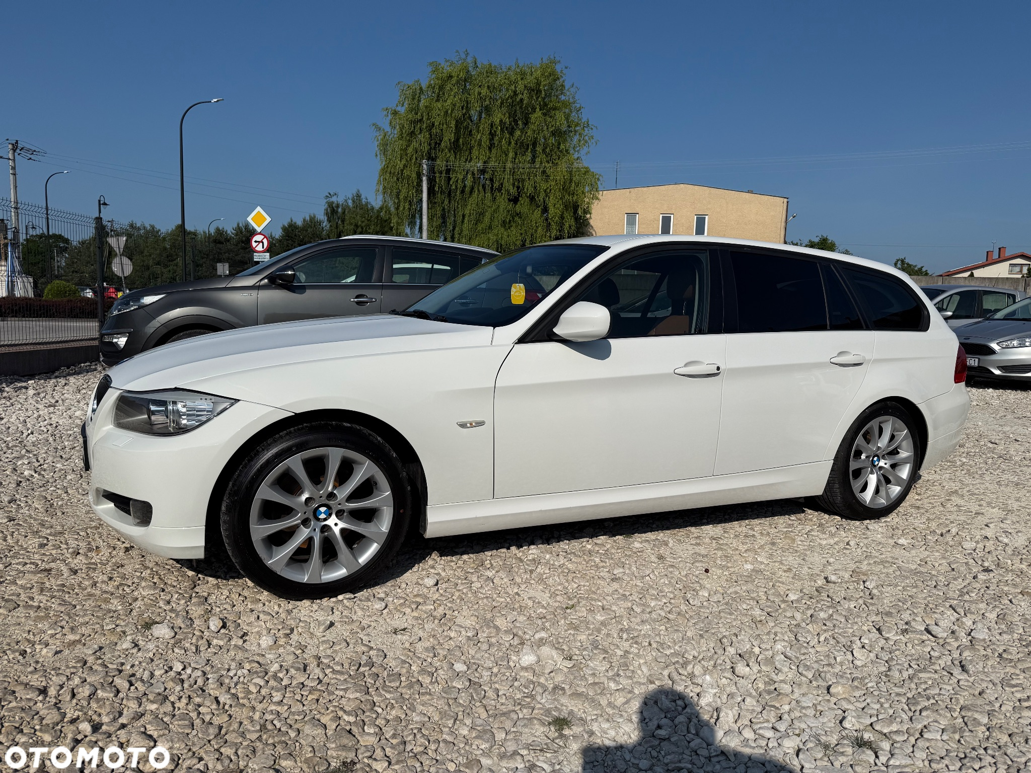 BMW Seria 3 318d DPF Touring Edition Exclusive - 23
