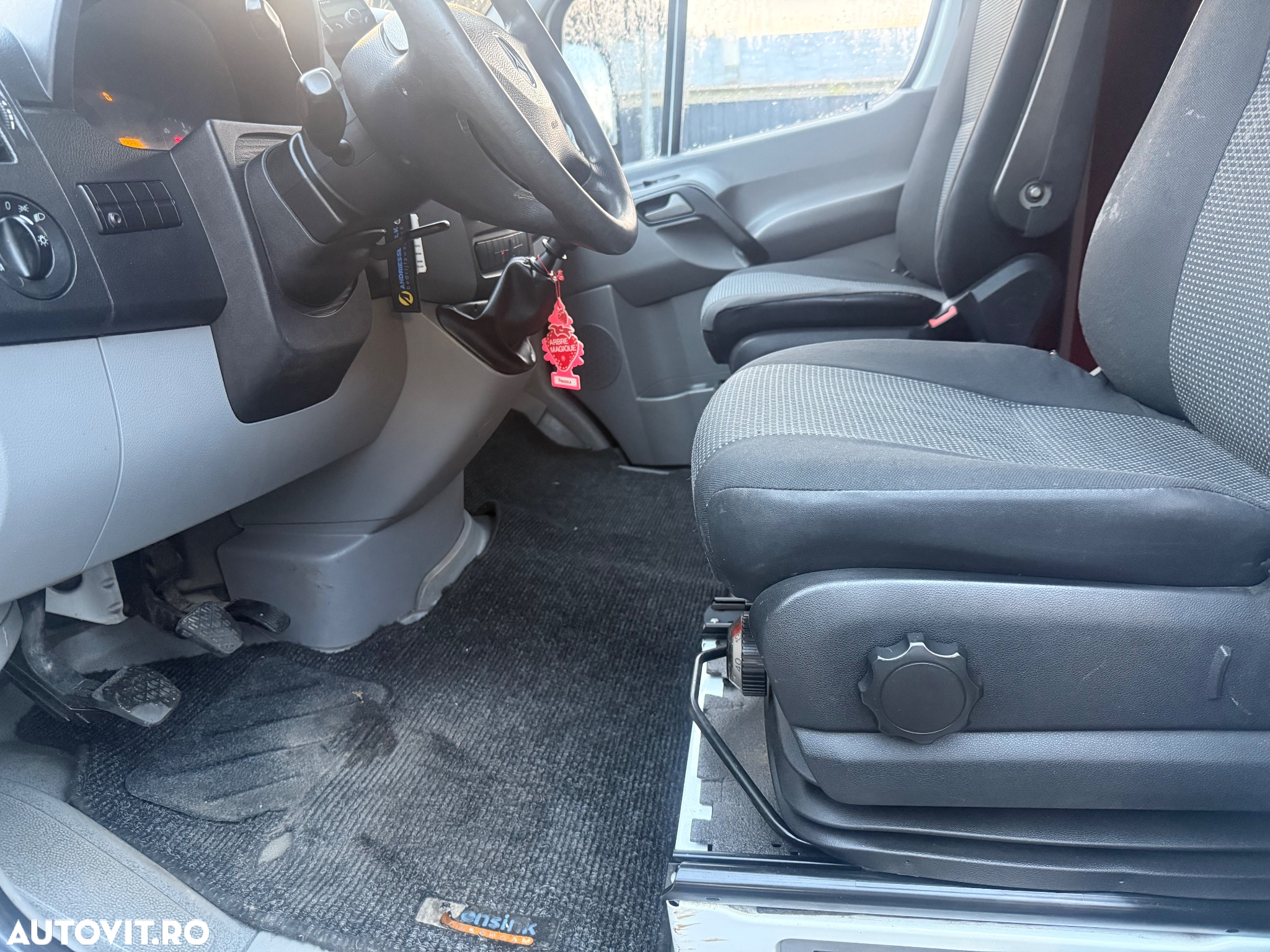 Mercedes-Benz Sprinter - 6
