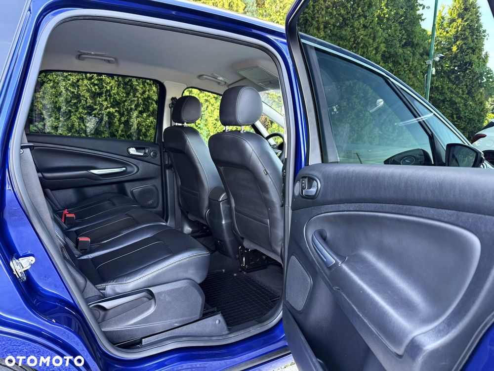 Ford S-Max - 38