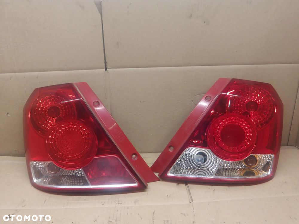 DAEWOO KALOS 1.4B LAMPA PRAWA LEWA TYŁ TYLNA - 10
