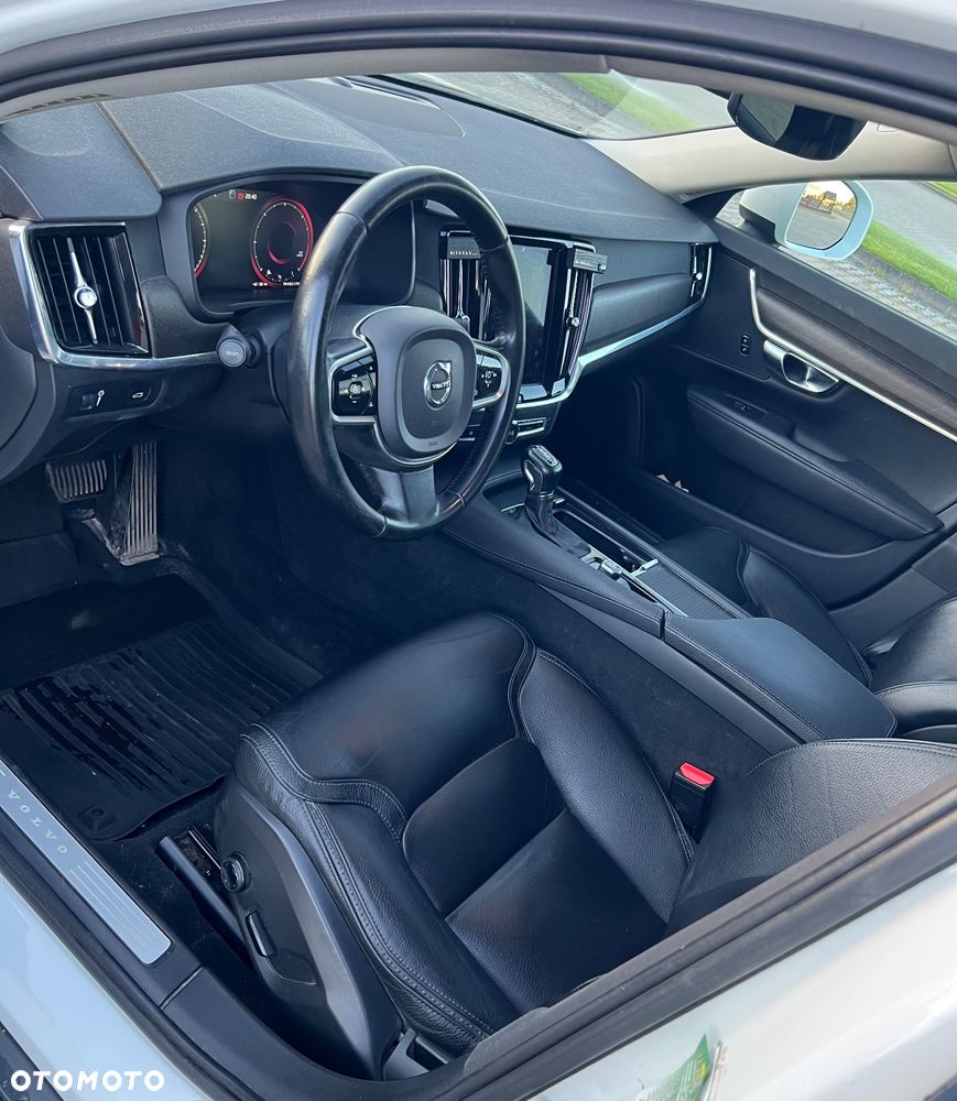 Volvo V90 - 17