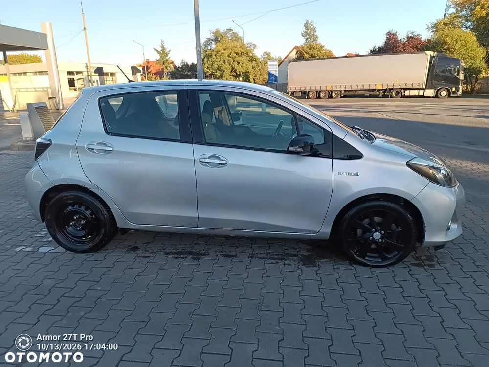 Toyota Yaris - 10