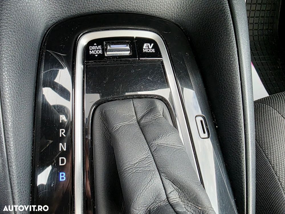 Toyota Corolla Sedan 1.8 HSD Dynamic - 31