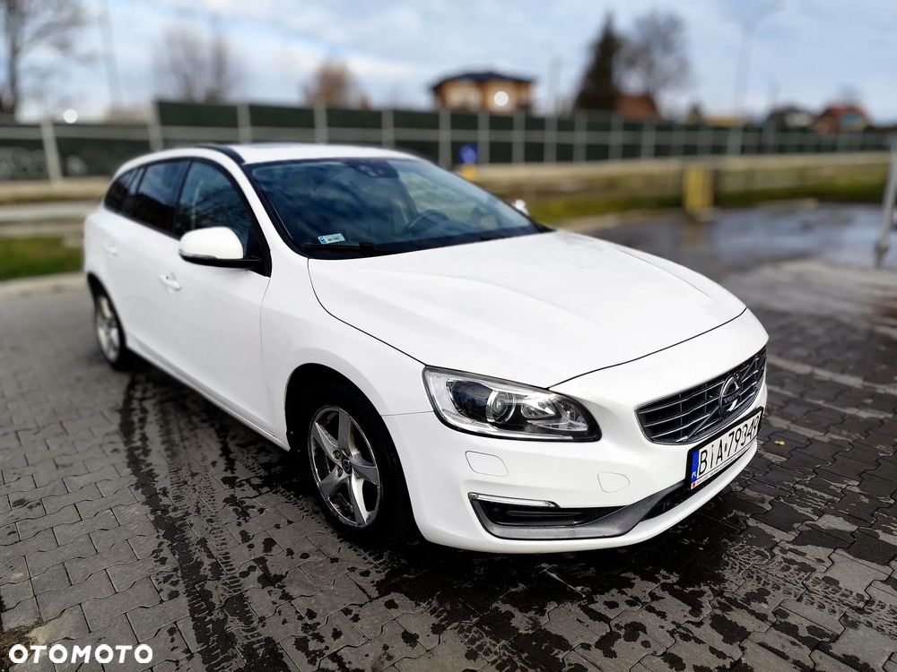 Volvo V60 D4 Momentum - 9