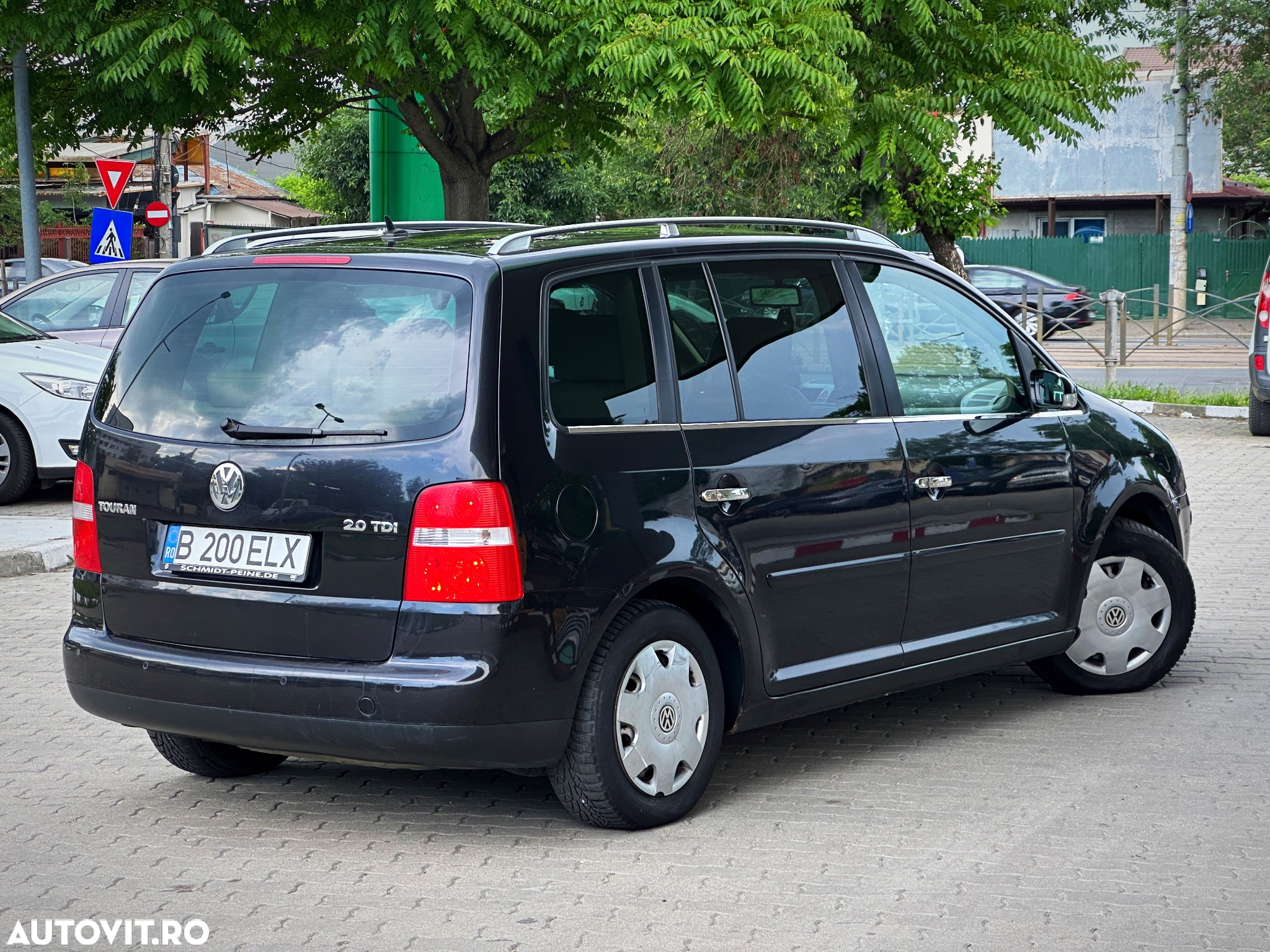 Volkswagen Touran 2.0TDI Highline - 4