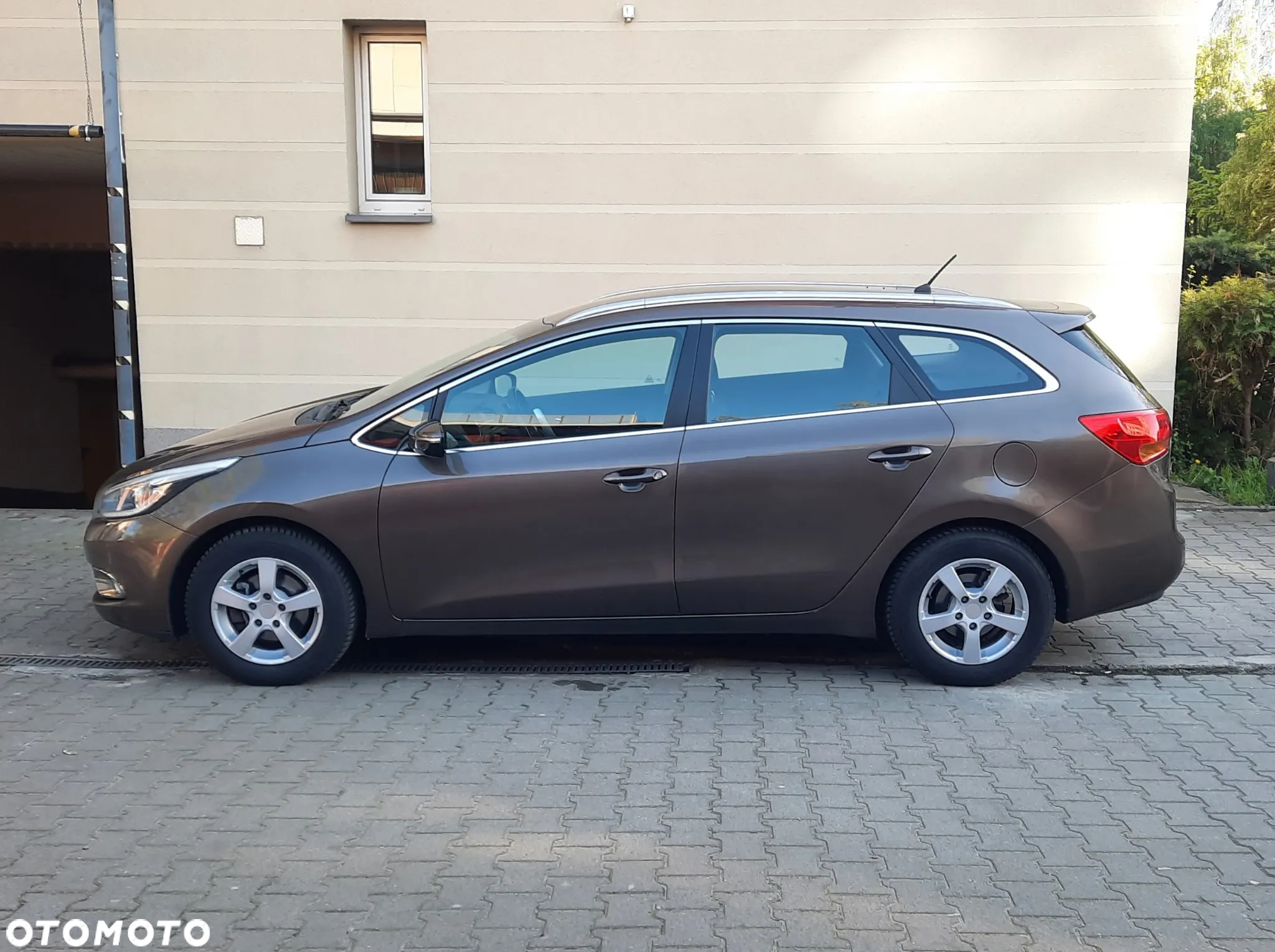 Kia Ceed 1.6 GDI Dream Team Edition - 4