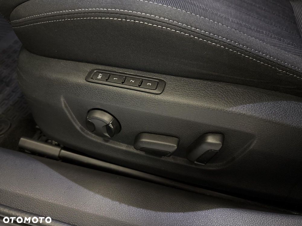 Skoda Superb 2.0 TDI SCR Style DSG - 24