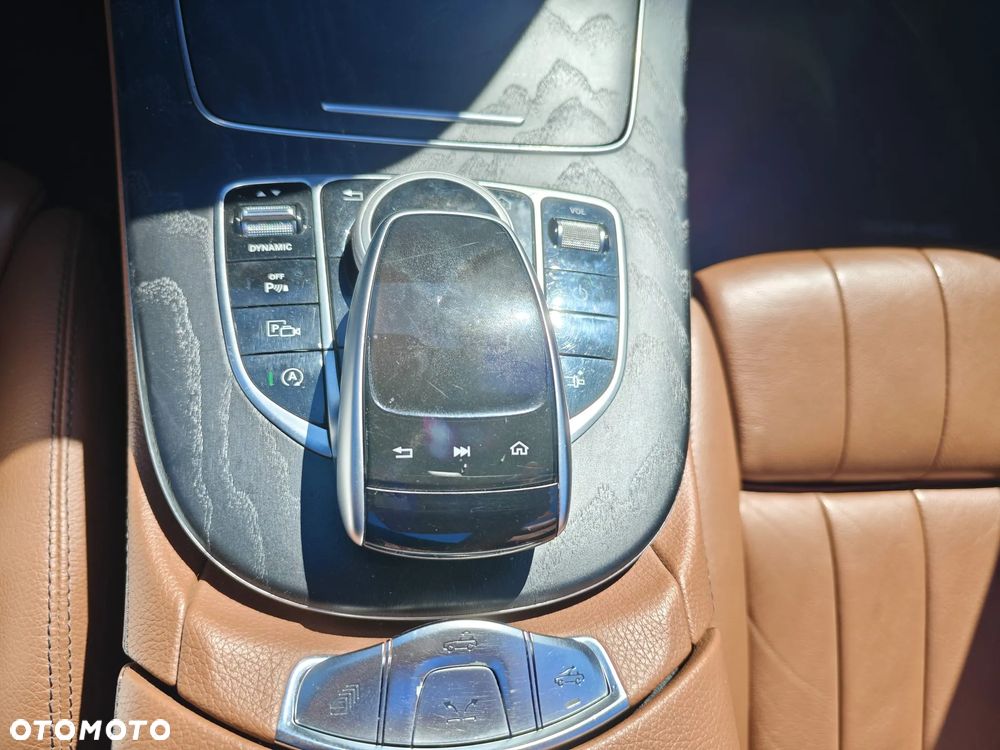 Mercedes-Benz Klasa E 300 9G-TRONIC Avantgarde - 23