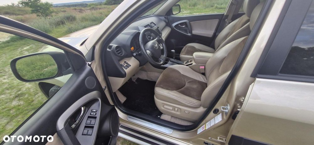Toyota RAV4 2.0 VVT-i Prestige NAVI MS - 4
