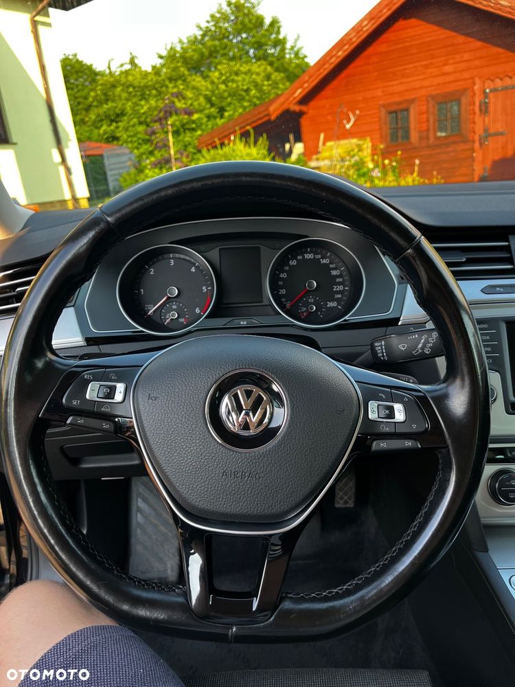 Volkswagen Passat 2.0 TDI SCR Comfortline DSG - 8