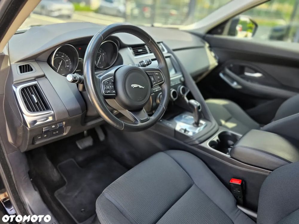 Jaguar E-Pace 2.0 i4P AWD R-Dynamic SE - 14