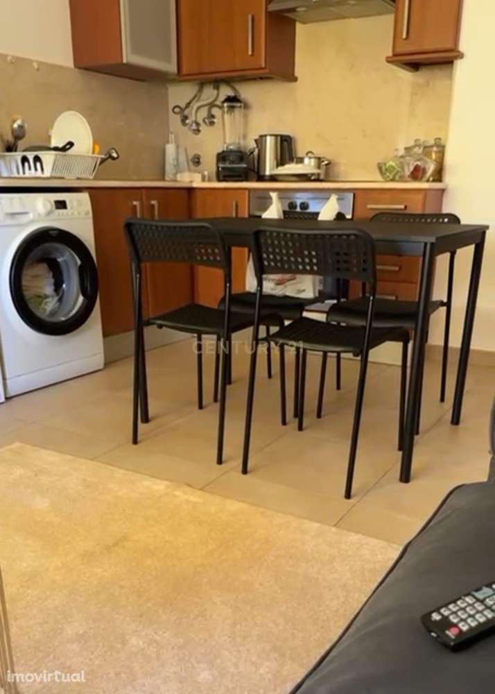 T1 em Condomínio Fechado com Piscina - Grande imagem: 4/11